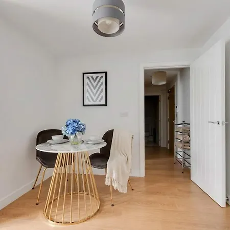 Apartment Modern 1 Bed Flat In A Converted Mill W Parking *
