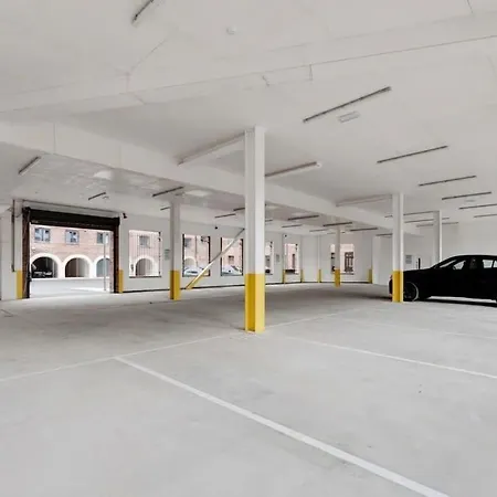 Modern 1 Bed Flat In A Converted Mill W Parking Apartment